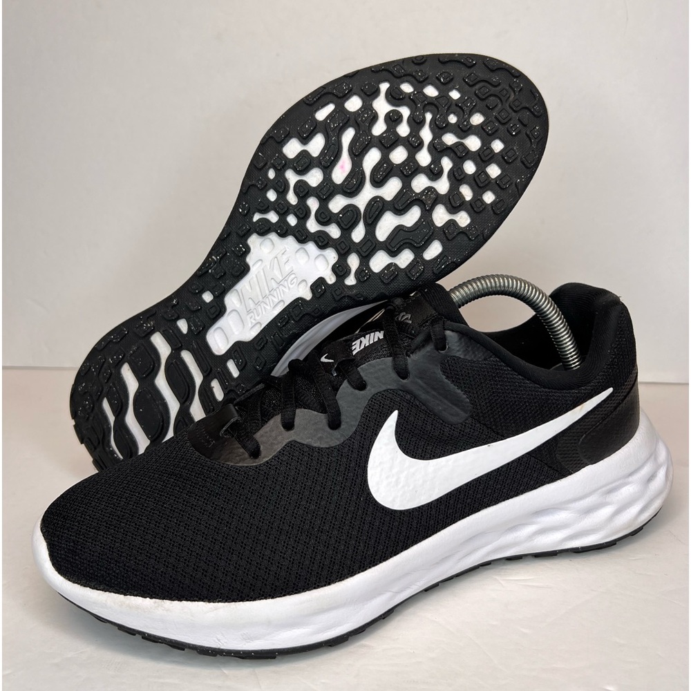 Nike  Revolution  6  Next Nature Men's Size 8M DC3728-003 Blk/White XLNT! No box